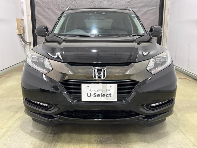 ヴェゼル ハイブリッドＺ・ホンダセンシング　ＥＴＣ　純正メモリーインターナビ　フルセグ　シートヒーター　クルーズコントロール　フロント純正ドライブレコーダー　純正アルミホイール　ＬＥＤヘットライト　ＬＥＤフォグランプ（3枚目）