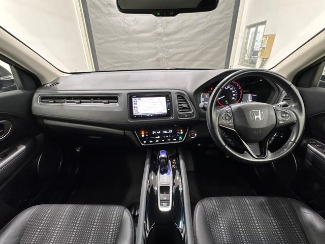 ヴェゼル ハイブリッドＺ・ホンダセンシング　ＥＴＣ　純正メモリーインターナビ　フルセグ　シートヒーター　クルーズコントロール　フロント純正ドライブレコーダー　純正アルミホイール　ＬＥＤヘットライト　ＬＥＤフォグランプ（8枚目）