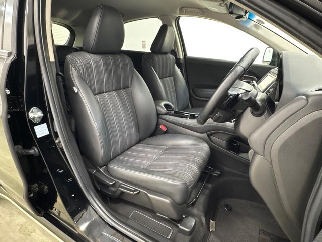 ヴェゼル ハイブリッドＺ・ホンダセンシング　ＥＴＣ　純正メモリーインターナビ　フルセグ　シートヒーター　クルーズコントロール　フロント純正ドライブレコーダー　純正アルミホイール　ＬＥＤヘットライト　ＬＥＤフォグランプ（10枚目）