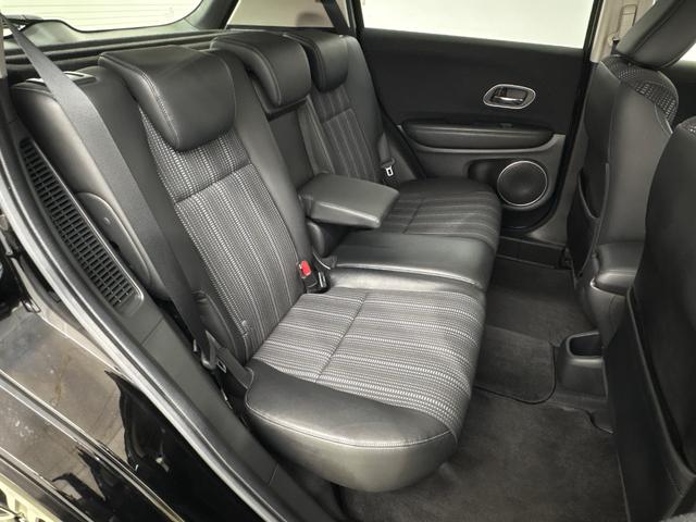 ヴェゼル ハイブリッドＺ・ホンダセンシング　ＥＴＣ　純正メモリーインターナビ　フルセグ　シートヒーター　クルーズコントロール　フロント純正ドライブレコーダー　純正アルミホイール　ＬＥＤヘットライト　ＬＥＤフォグランプ（11枚目）