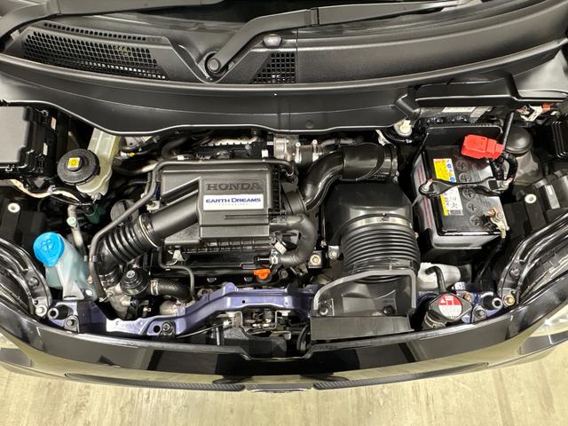 Ｎ－ＯＮＥ プレミアムツアラー・Ｌパッケージ　クルーズコントロール　バックカメラ　純正ディスプレイオーディオ　ターボ　２トーンカラー　純正アルミホイール　ＨＩＤヘットライト　フォグランプ（7枚目）