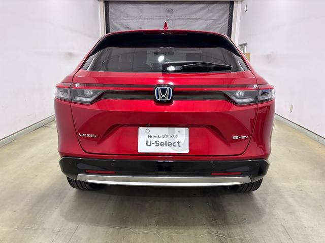 ヴェゼル ｅ：ＨＥＶＺ　純正メモリーインターナビ　フルセグ　シートヒーター　純正リモコンエンジンスターター　ハンドルヒーター　クルーズコントロール　パワーテールゲート　ドライブレコーダー　４ＷＤ　ＥＴＣ　ＬＥＤヘットライト（4枚目）