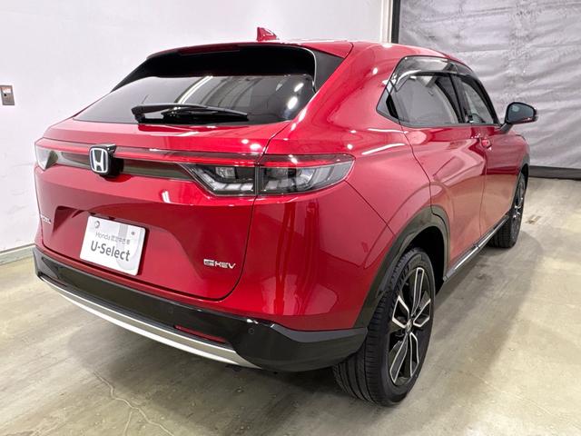 ヴェゼル ｅ：ＨＥＶＺ　純正メモリーインターナビ　フルセグ　シートヒーター　純正リモコンエンジンスターター　ハンドルヒーター　クルーズコントロール　パワーテールゲート　ドライブレコーダー　４ＷＤ　ＥＴＣ　ＬＥＤヘットライト（5枚目）