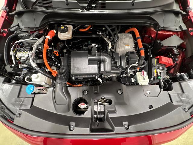 ヴェゼル ｅ：ＨＥＶＺ　純正メモリーインターナビ　フルセグ　シートヒーター　純正リモコンエンジンスターター　ハンドルヒーター　クルーズコントロール　パワーテールゲート　ドライブレコーダー　４ＷＤ　ＥＴＣ　ＬＥＤヘットライト（7枚目）