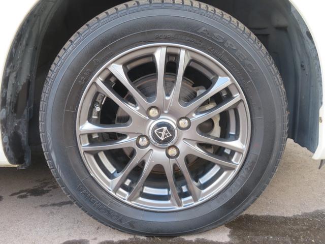 フィット １３Ｇ・スマートセレクション　社外ナビ　ＥＴＣ　ＨＩＤヘットライト　社外アルミホイール（14枚目）