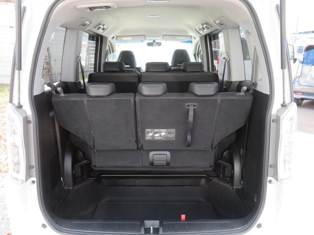 ステップワゴンスパーダ Ｚクールスピリット　両側電動スライドドア　純正メモリーインターナビ　フルセグ　ＥＴＣ　クルーズコントロール　ＶＳＡ（横滑り防止）　ＨＩＤヘットライト　フォグライト　バックカメラ　社外アルミホイール　４ＷＤ（16枚目）