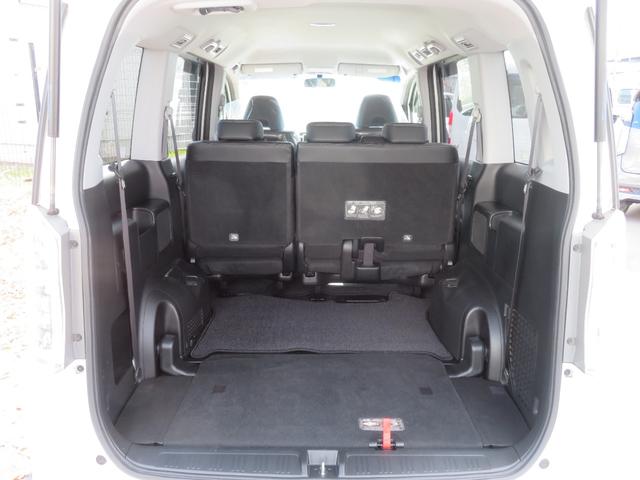 ステップワゴンスパーダ Ｚクールスピリット　両側電動スライドドア　純正メモリーインターナビ　フルセグ　ＥＴＣ　クルーズコントロール　ＶＳＡ（横滑り防止）　ＨＩＤヘットライト　フォグライト　バックカメラ　社外アルミホイール　４ＷＤ（17枚目）