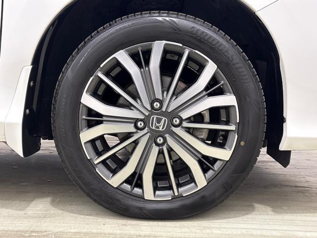 グレイス ハイブリッドＥＸ・ホンダセンシング　純正メモリーインターナビ　純正アルミホイール　純正フロントドライブレコーダー　シートヒーター　ＥＴＣ　ＬＥＤヘットライト　フォグライト　ホンダセンシング　クルーズコントロール　４ＷＤ（13枚目）