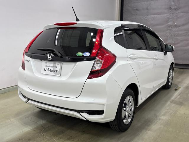 フィット １３Ｇ・Ｆ　ディスプレイオーディオ　バックカメラ　純正フロントドライブレコーダー　ＥＴＣ（5枚目）
