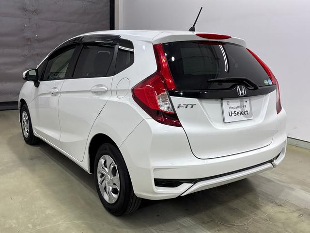 フィット １３Ｇ・Ｆ　ディスプレイオーディオ　バックカメラ　純正フロントドライブレコーダー　ＥＴＣ（6枚目）