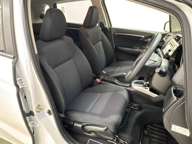 フィット １３Ｇ・Ｆ　ディスプレイオーディオ　バックカメラ　純正フロントドライブレコーダー　ＥＴＣ（10枚目）