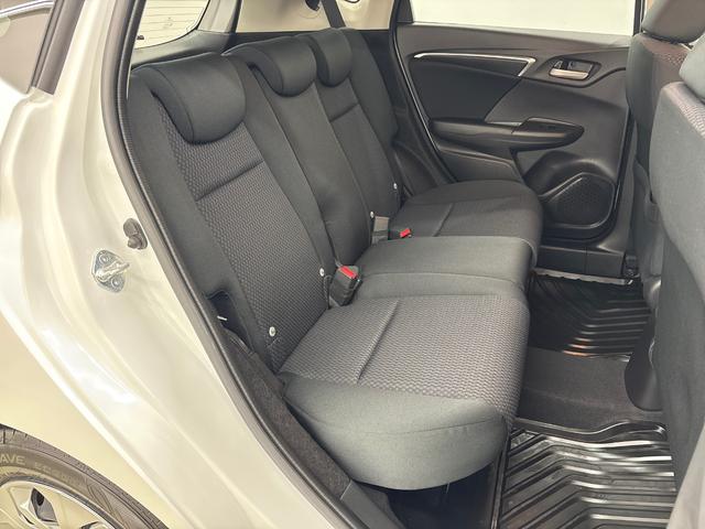 フィット １３Ｇ・Ｆ　ディスプレイオーディオ　バックカメラ　純正フロントドライブレコーダー　ＥＴＣ（11枚目）