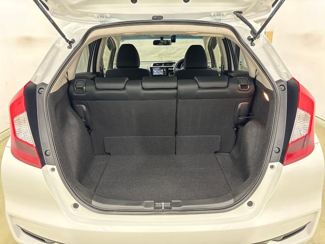 フィット １３Ｇ・Ｆ　ディスプレイオーディオ　バックカメラ　純正フロントドライブレコーダー　ＥＴＣ（12枚目）