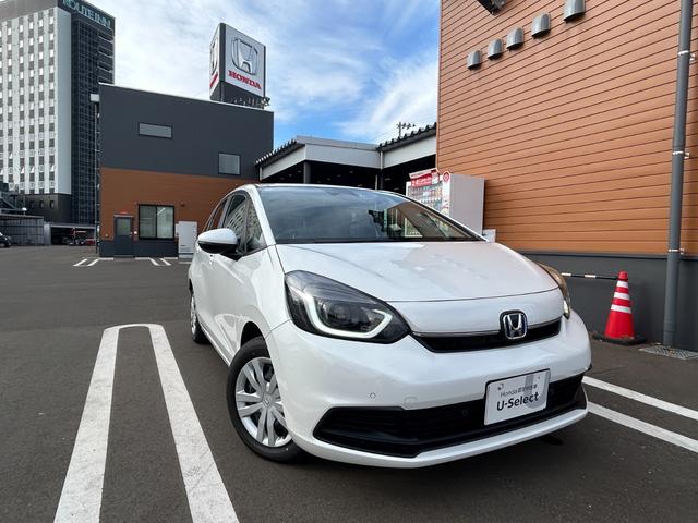 フィット e:HEVホーム 元社用車 ETC 純正メモリーインターナビ クルーズコントロール 純正フロントドライブレコーダー VSA(横滑り防止) LEDヘットライト バックカメラ ホンダコネクト対応(3枚目)