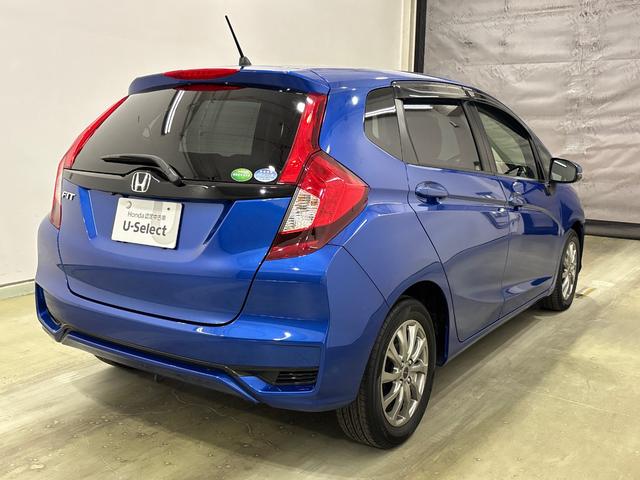 フィット １３Ｇ・Ｌホンダセンシング　純正リモコンエンジンスターター　純正メモリーインターナビ　ＣＤ　クルーズコントロール　社外フロントドライブレコーダー　ＬＥＤヘットライト　社外アルミホイール　ＥＴＣ　ホンダセンシング（4枚目）