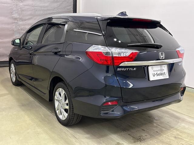 シャトル ハイブリッドＺ　純正リモコンエンジンスターター　純正メモリーインターナビ　シートヒーター　ＬＥＤヘットライト　ＥＴＣ　純正アルミホイール　フォグライト　オートリトラミラー　４ＷＤ（6枚目）