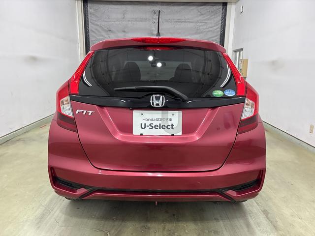 フィット １３Ｇ・Ｌホンダセンシング　純正メモリーインターナビ　フルセグ　ミラーヒーター　ホンダセンシング　クルーズコントロール　ＬＥＤヘットライト　ＥＴＣ　フォグライト　ワンオーナー　ＶＳＡ（横滑り防止）（4枚目）