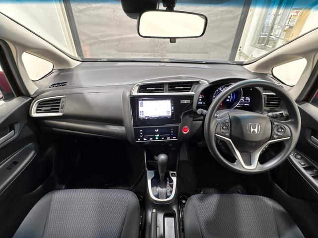 フィット １３Ｇ・Ｌホンダセンシング　純正メモリーインターナビ　フルセグ　ミラーヒーター　ホンダセンシング　クルーズコントロール　ＬＥＤヘットライト　ＥＴＣ　フォグライト　ワンオーナー　ＶＳＡ（横滑り防止）（8枚目）