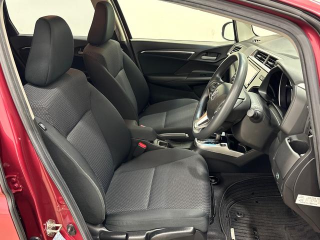 フィット １３Ｇ・Ｌホンダセンシング　純正メモリーインターナビ　フルセグ　ミラーヒーター　ホンダセンシング　クルーズコントロール　ＬＥＤヘットライト　ＥＴＣ　フォグライト　ワンオーナー　ＶＳＡ（横滑り防止）（10枚目）