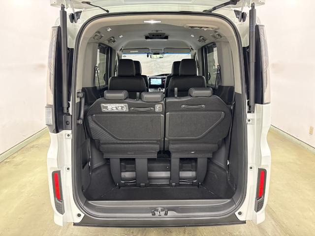 ステップワゴンスパーダ ｅ：ＨＥＶスパーダＧ・ＥＸホンダセンシング　両側電動スライドドア　純正前後ドライブレコーダー　ＥＴＣ　純正前後ドライブレコーダー　フルセグ　シートヒーター　ＬＥＤヘットライト　ＬＥＤフォグライト　純正アルミホイール　わくわくゲート（12枚目）
