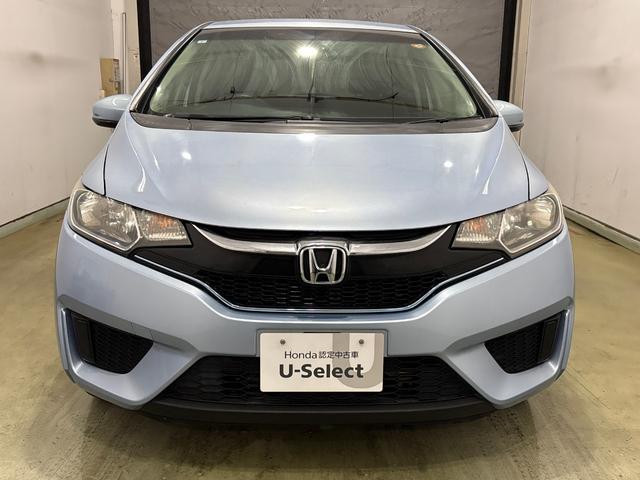 フィットハイブリッド Ｆパッケージ　４ＷＤ　純正メモリーインターナビ　フルセグ　社外フロントドライブレコーダー　ＶＳＡ（横滑り防止）　ＥＴＣ　オートリトラミラー（3枚目）