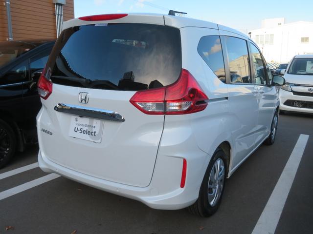 フリード Ｇ　元社用車　純正メモリーインターナビ　フルセグ　シートヒーター　両側電動スライドドア　ホンダセンシング　クルーズコントロール　ＬＥＤヘットライト　純正フロントドライブレコーダー　バックカメラ（4枚目）
