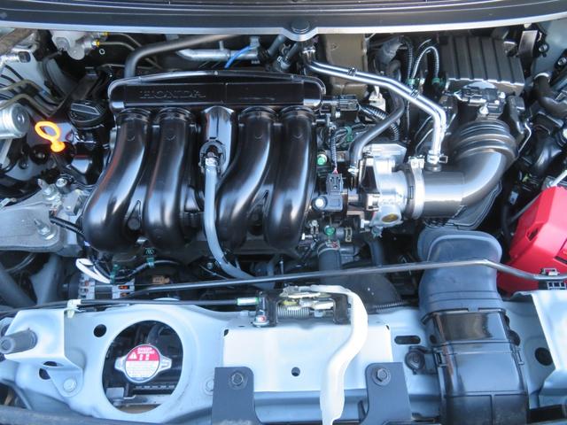 フリード Ｇ　元社用車　純正メモリーインターナビ　フルセグ　シートヒーター　両側電動スライドドア　ホンダセンシング　クルーズコントロール　ＬＥＤヘットライト　純正フロントドライブレコーダー　バックカメラ（5枚目）