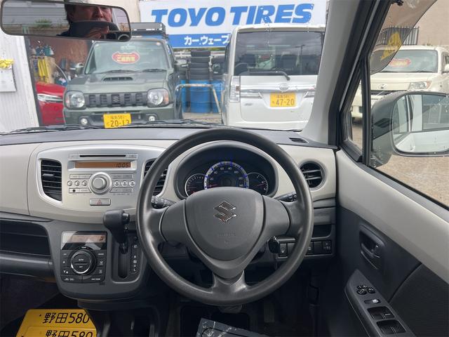 ワゴンＲ ＦＸ　キーレスエントリー　アイドリングストップ　電動格納ミラー　シートヒーター　ベンチシート　ＣＶＴ　盗難防止システム　ＡＢＳ　ＣＤ　ミュージックプレイヤー接続可　アルミホイール　衝突安全ボディ　エアコン（3枚目）