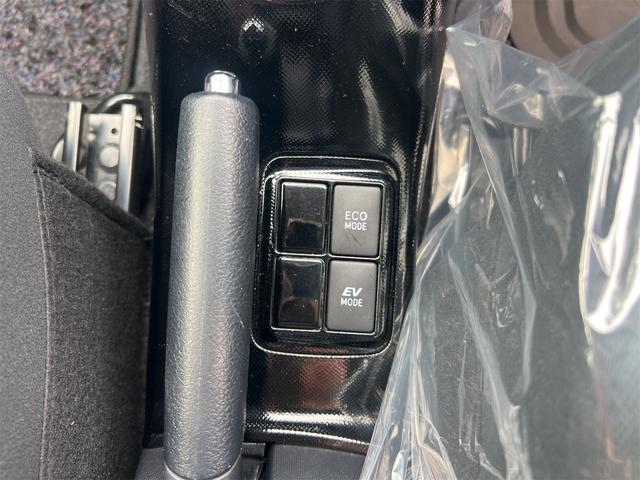 アクア Ｓ　ＥＴＣ　ナビ　ＴＶ　スマートキー　電動格納ミラー　ＣＶＴ　衝突安全ボディ　ＡＢＳ　ＥＳＣ　ＵＳＢ　ミュージックプレイヤー接続可　Ｂｌｕｅｔｏｏｔｈ　エアコン　パワーステアリング　パワーウィンドウ（43枚目）