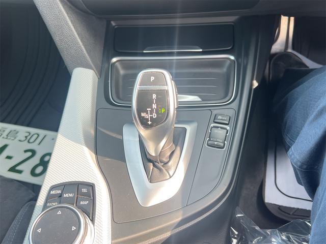 ４シリーズ ４２０ｉクーペ　Ｍスポーツ　スタイルエッジ　ドライブレコーダー　クリアランスソナー　レーンアシスト　オートクルーズコントロール　バックカメラ　ナビ　アルミホイール　ＨＩＤ　ＡＴ　スマートキー　アイドリングストップ　盗難防止システム　パワーシート（9枚目）