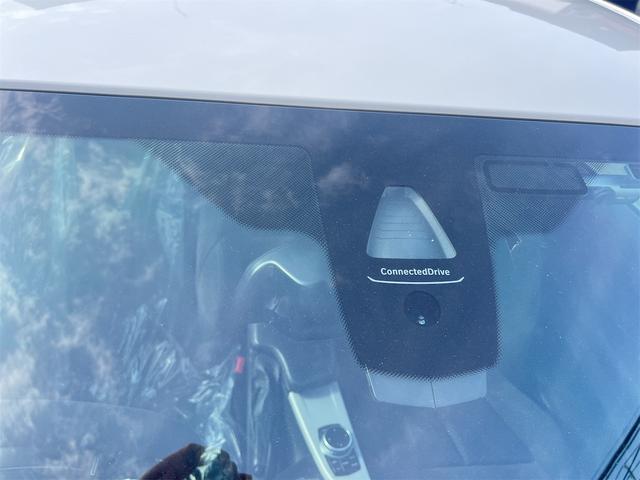 ４シリーズ ４２０ｉクーペ　Ｍスポーツ　スタイルエッジ　ドライブレコーダー　クリアランスソナー　レーンアシスト　オートクルーズコントロール　バックカメラ　ナビ　アルミホイール　ＨＩＤ　ＡＴ　スマートキー　アイドリングストップ　盗難防止システム　パワーシート（27枚目）