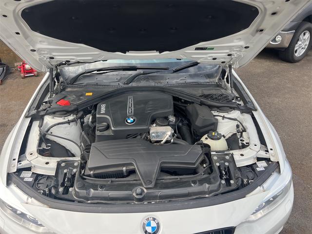 ４シリーズ ４２０ｉクーペ　Ｍスポーツ　スタイルエッジ　ドライブレコーダー　クリアランスソナー　レーンアシスト　オートクルーズコントロール　バックカメラ　ナビ　アルミホイール　ＨＩＤ　ＡＴ　スマートキー　アイドリングストップ　盗難防止システム　パワーシート（59枚目）