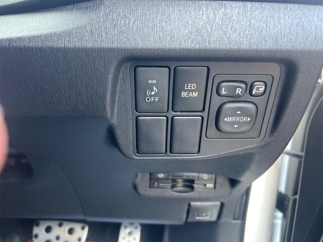 プリウス ETC バックカメラ Bluetooth ナビ TV ドライブレコーダー アルミホイール スマートキー 電動格納ミラー CVT CD USB エアコン パワーステアリング パワーウィンドウ(9枚目)