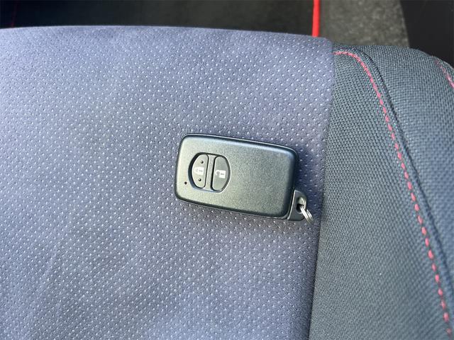 プリウス ETC バックカメラ Bluetooth ナビ TV ドライブレコーダー アルミホイール スマートキー 電動格納ミラー CVT CD USB エアコン パワーステアリング パワーウィンドウ(10枚目)