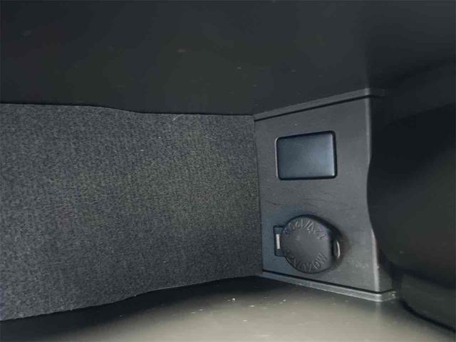 プリウス ETC バックカメラ Bluetooth ナビ TV ドライブレコーダー アルミホイール スマートキー 電動格納ミラー CVT CD USB エアコン パワーステアリング パワーウィンドウ(41枚目)