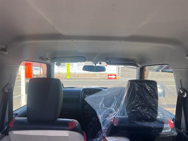 ジムニー クロスアドベンチャー　４ＷＤ　ＥＴＣ　キーレスエントリー　電動格納ミラー　シートヒーター　ＭＴ　ＡＢＳ　ＣＤ　アルミホイール　衝突安全ボディ　エアコン　パワーウィンドウ（22枚目）