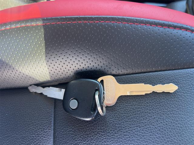 ジムニー クロスアドベンチャー　４ＷＤ　ＥＴＣ　キーレスエントリー　電動格納ミラー　シートヒーター　ＭＴ　ＡＢＳ　ＣＤ　アルミホイール　衝突安全ボディ　エアコン　パワーウィンドウ（47枚目）