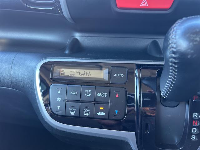 N-BOXカスタム G ターボSSパッケージ ETC バックカメラ 両側電動パワスラ Bluetooth ナビ DTV オートクルーズコントロール オートライト HID スマートキー 電格ミラー ベンチシート CVT 盗難防止システム ABS(8枚目)