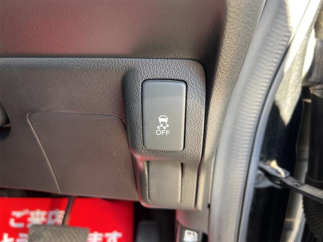 N-BOXカスタム G ターボSSパッケージ ETC バックカメラ 両側電動パワスラ Bluetooth ナビ DTV オートクルーズコントロール オートライト HID スマートキー 電格ミラー ベンチシート CVT 盗難防止システム ABS(11枚目)