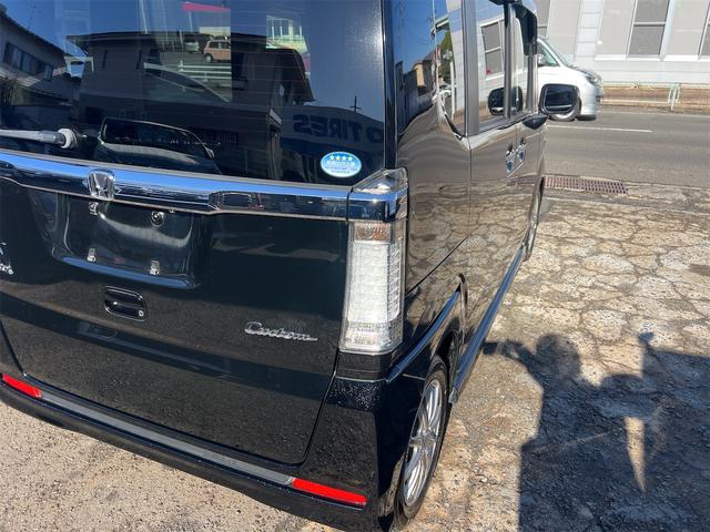 N-BOXカスタム G ターボSSパッケージ ETC バックカメラ 両側電動パワスラ Bluetooth ナビ DTV オートクルーズコントロール オートライト HID スマートキー 電格ミラー ベンチシート CVT 盗難防止システム ABS(27枚目)