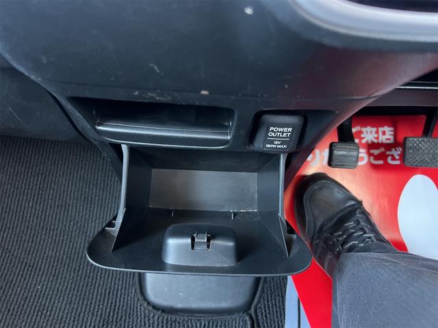 N-BOXカスタム G ターボSSパッケージ ETC バックカメラ 両側電動パワスラ Bluetooth ナビ DTV オートクルーズコントロール オートライト HID スマートキー 電格ミラー ベンチシート CVT 盗難防止システム ABS(43枚目)