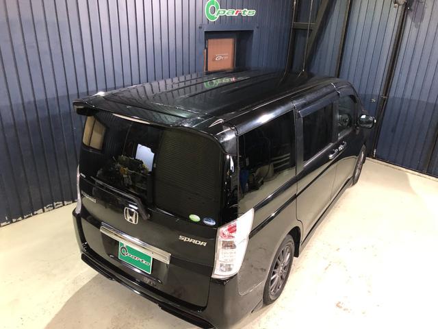 ステップワゴンスパーダ Ｚ　ＨＤＤナビエディション　４ＷＤ　ＥＴＣ　バックカメラ　ナビ　両側電動スライドドア　オートライト　ＨＩＤ　スマートキー　電動格納ミラー　ウォークスルー　ＡＴ　アルミホイール　ＵＳＢ　盗難防止システム　衝突安全ボディ　ＡＢＳ（16枚目）