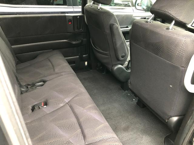 ステップワゴンスパーダ Ｚ　ＨＤＤナビエディション　４ＷＤ　ＥＴＣ　バックカメラ　ナビ　両側電動スライドドア　オートライト　ＨＩＤ　スマートキー　電動格納ミラー　ウォークスルー　ＡＴ　アルミホイール　ＵＳＢ　盗難防止システム　衝突安全ボディ　ＡＢＳ（29枚目）