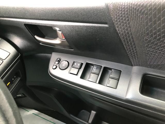 ステップワゴンスパーダ Ｚ　ＨＤＤナビエディション　４ＷＤ　ＥＴＣ　バックカメラ　ナビ　両側電動スライドドア　オートライト　ＨＩＤ　スマートキー　電動格納ミラー　ウォークスルー　ＡＴ　アルミホイール　ＵＳＢ　盗難防止システム　衝突安全ボディ　ＡＢＳ（45枚目）