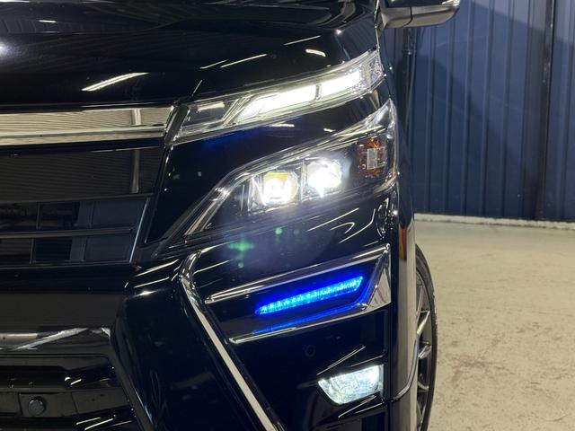 ヴォクシー ZS 煌II シグネチャーイルミ モデリスタエアロ 両側電動スライドドア ETC Bカメラ フルセグ クリアランスソナー オートクルーズコントロール レーンアシスト 衝突被害軽減システム オートマチックハイビーム(14枚目)