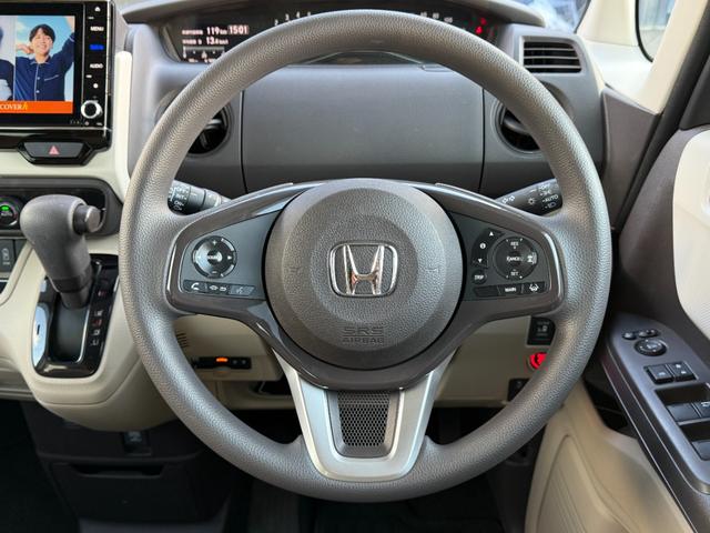 Ｎ－ＢＯＸ Ｇ・Ｌホンダセンシング　４ＷＤ　ＥＴＣ　バックカメラ　両側電動スライドドア　ナビ　ＴＶ　クリアランスソナー　オートクルーズコントロール　レーンアシスト　衝突被害軽減システム　オートライト　ＬＥＤヘッドランプ　スマートキー（3枚目）