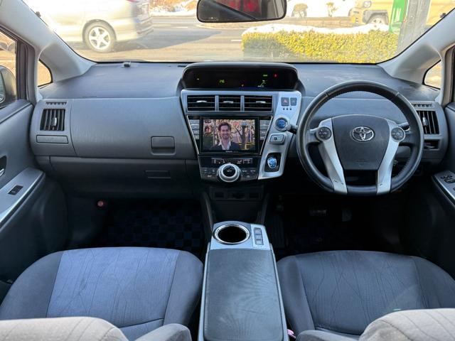 プリウスアルファ Ｇ　ＬＥＤヘッドランプ　８インチナビ　フルセグＴＶ　Ｂｌｕｅｔｏｏｔｈ　ビルトインＥＴＣ　バックカメラ　オートクルーズコントロール　オートライト　ヘッドライトウォッシャー　スマートキー　電動格納ミラー（2枚目）