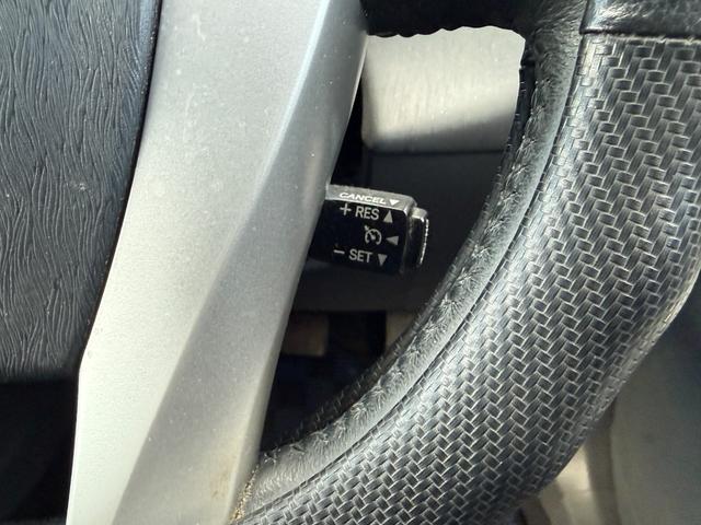 プリウスアルファ Ｇ　ＬＥＤヘッドランプ　８インチナビ　フルセグＴＶ　Ｂｌｕｅｔｏｏｔｈ　ビルトインＥＴＣ　バックカメラ　オートクルーズコントロール　オートライト　ヘッドライトウォッシャー　スマートキー　電動格納ミラー（10枚目）