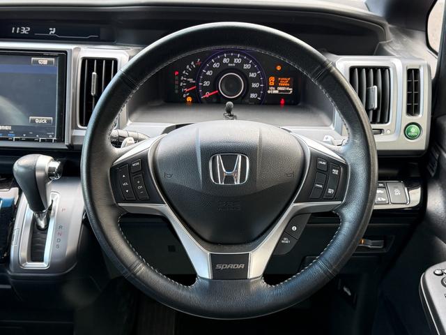 ステップワゴンスパーダ Z クールスピリット 両側電動スライドドア 9インチナビ フルセグTV Bluetooth バックカメラ フリップダウン ETC オートクルーズコントロール HID スマートキー アイドリングストップ 電動格納ミラー(3枚目)