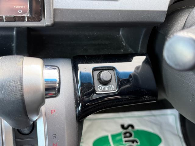 ステップワゴンスパーダ Z クールスピリット 両側電動スライドドア 9インチナビ フルセグTV Bluetooth バックカメラ フリップダウン ETC オートクルーズコントロール HID スマートキー アイドリングストップ 電動格納ミラー(7枚目)